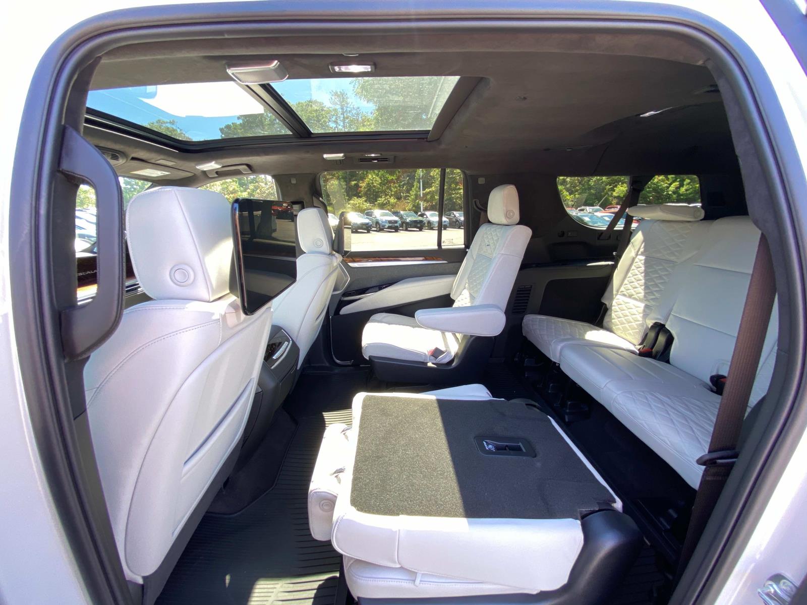 2025 Cadillac Escalade ESV Premium Luxury Platinum - Photo 16