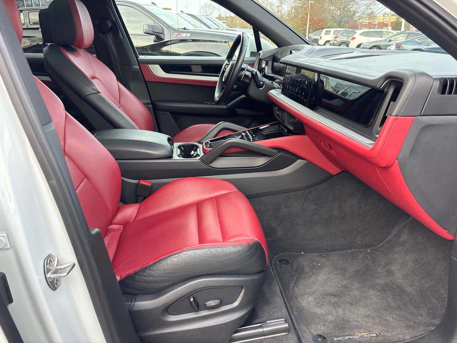 2024 Porsche Cayenne Base - Photo 13