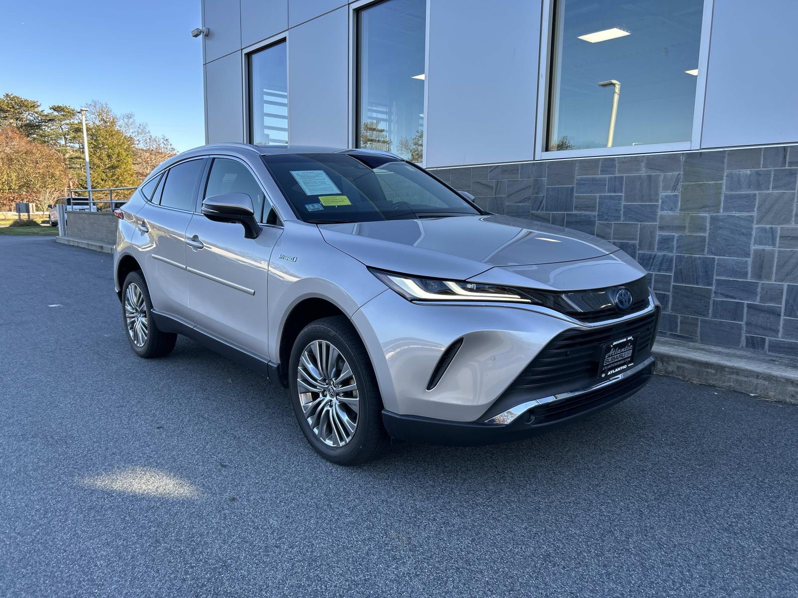 2021 Toyota Venza XLE's photo