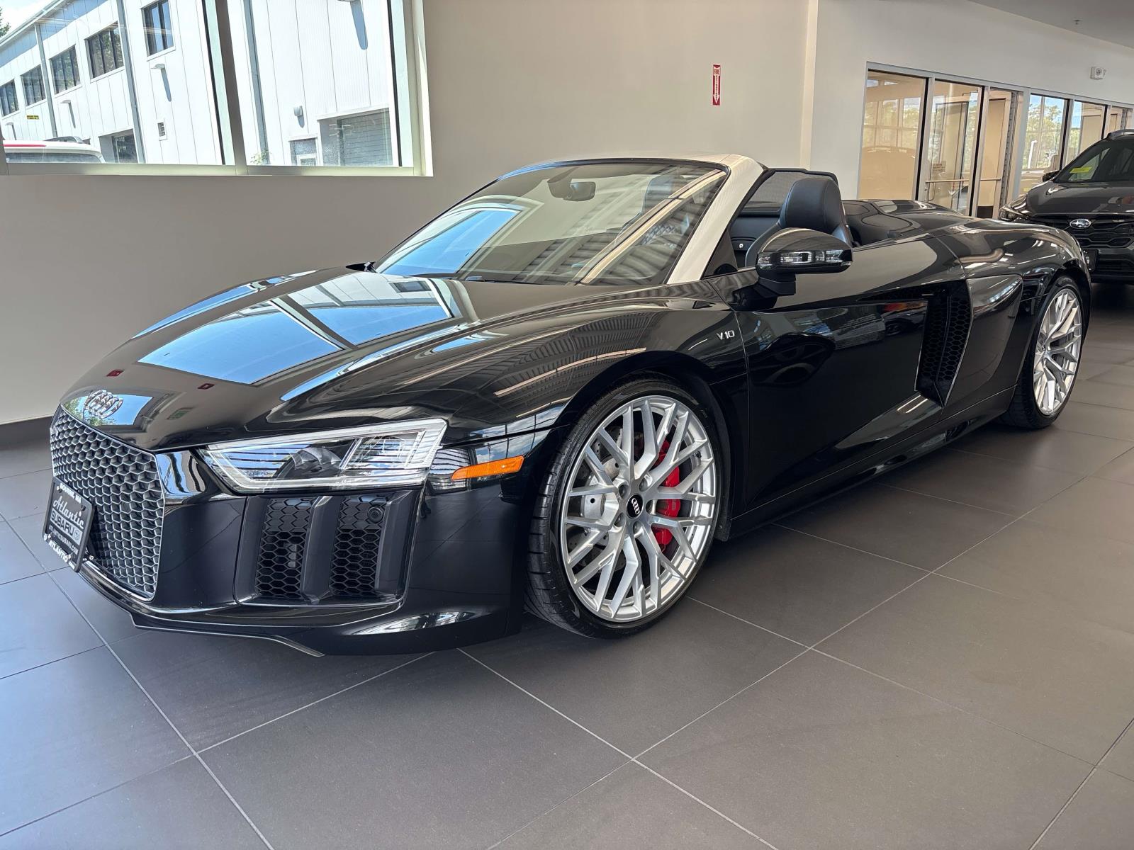 2018 Audi R8 V10 Quattro Spyder photo 3