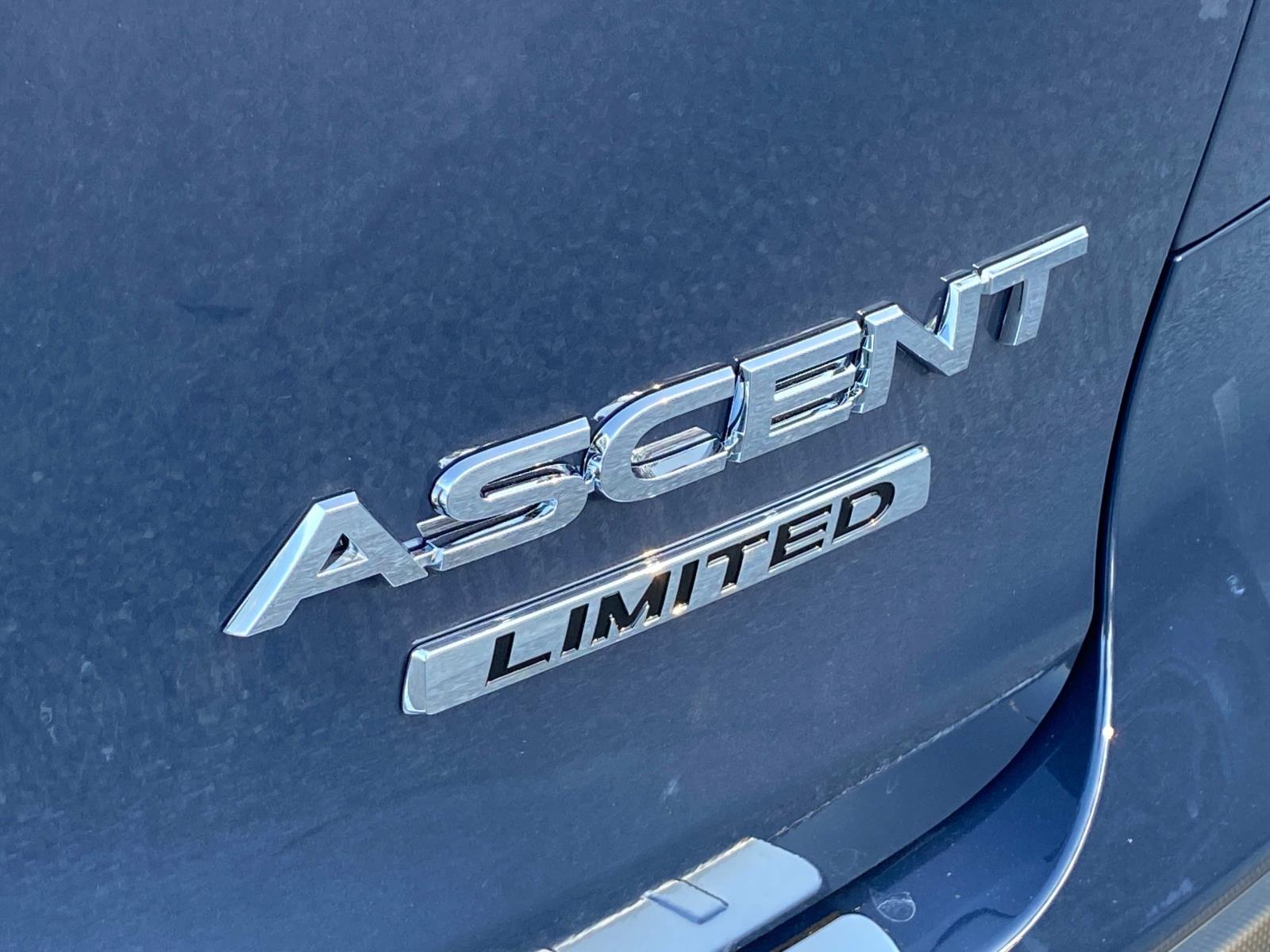 2025 Subaru Ascent Limited photo 4