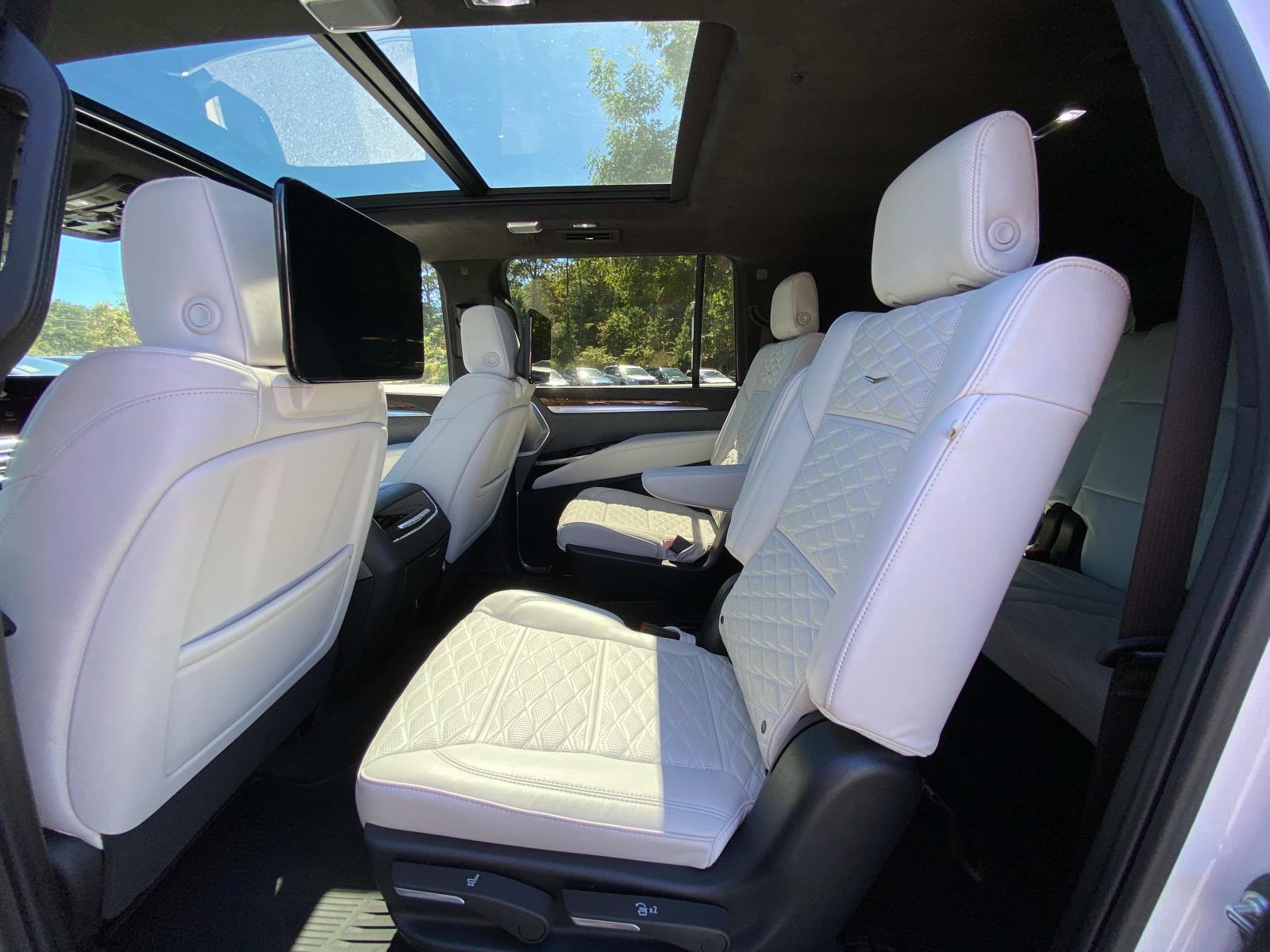 2025 Cadillac Escalade ESV Premium Luxury Platinum - Photo 18