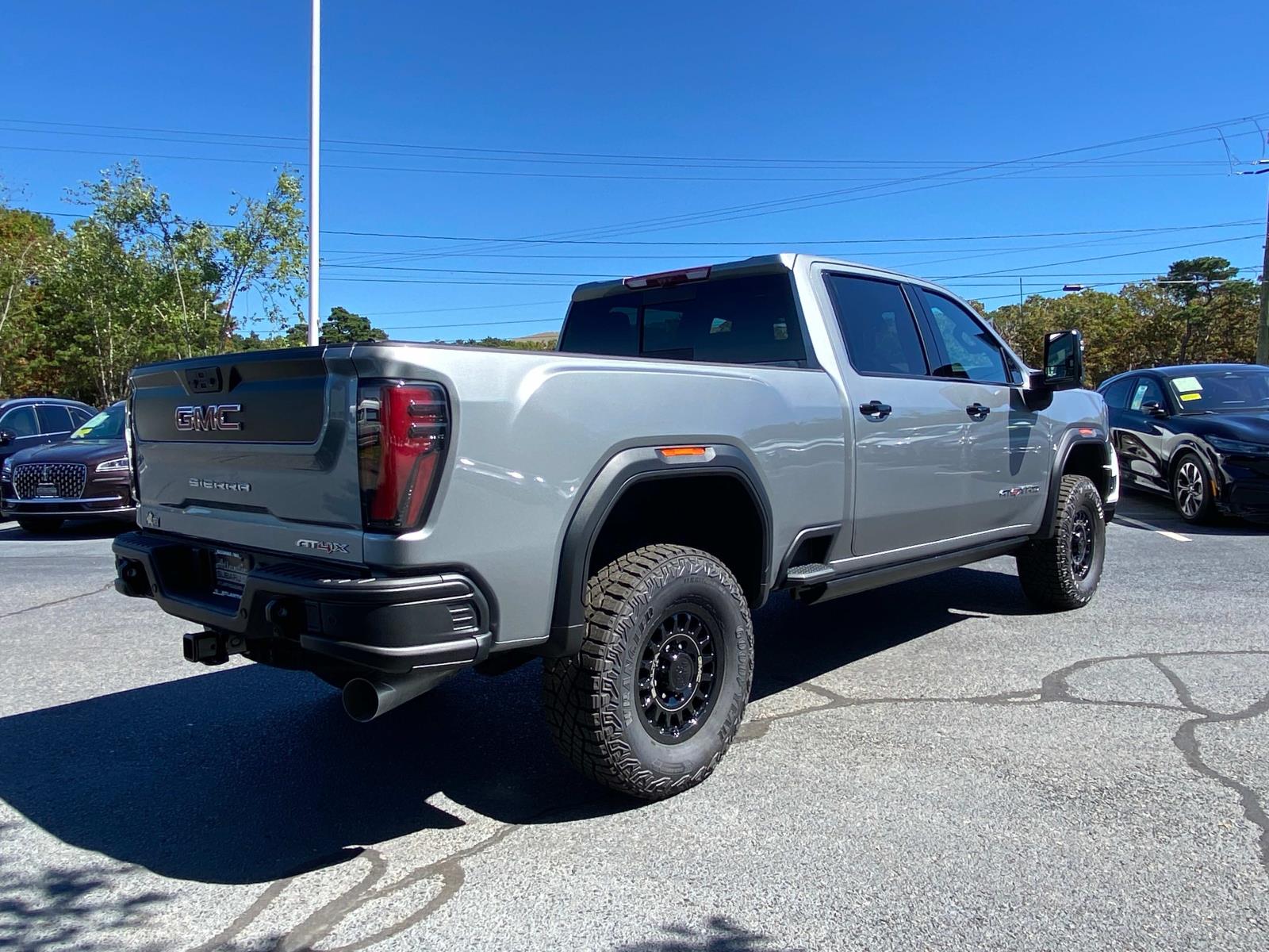 2025 GMC Sierra 2500HD AT4X - Photo 7