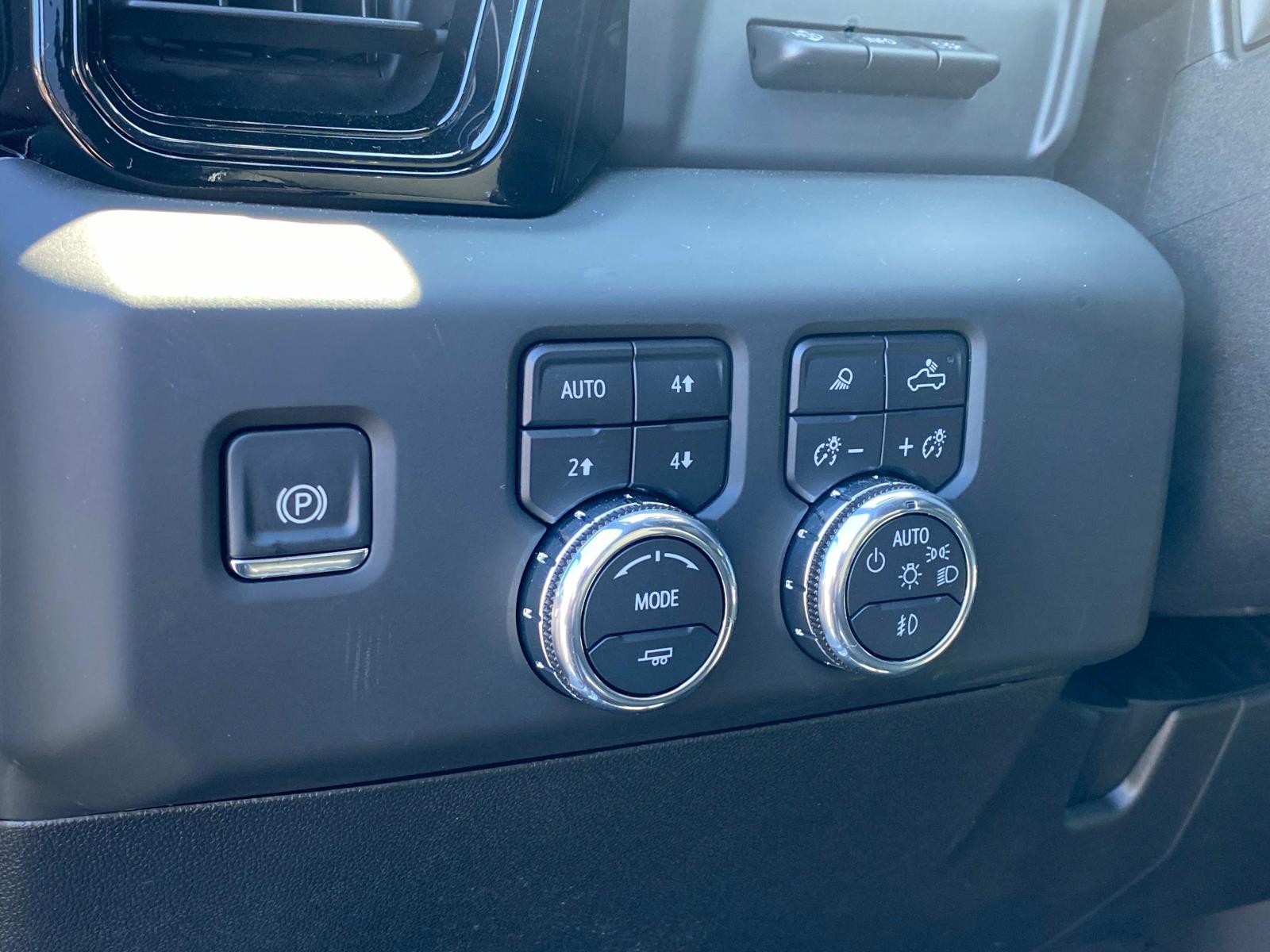 2025 GMC Sierra 2500HD AT4X - Photo 26