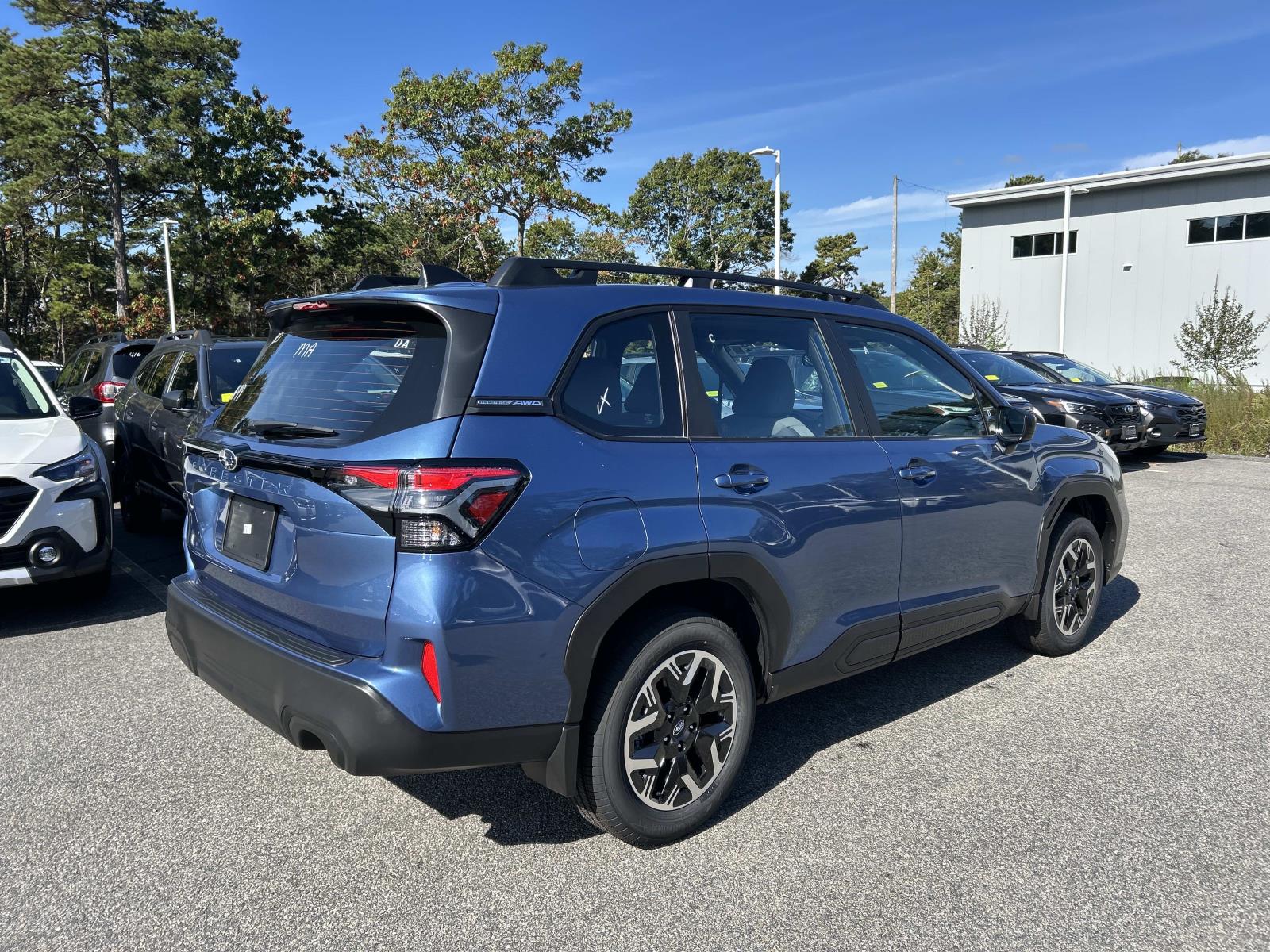 2025 Subaru Forester Base photo 2
