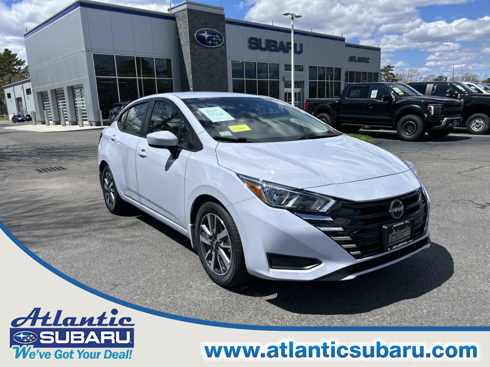 2024 Nissan Versa 1.6 SV CVT's photo