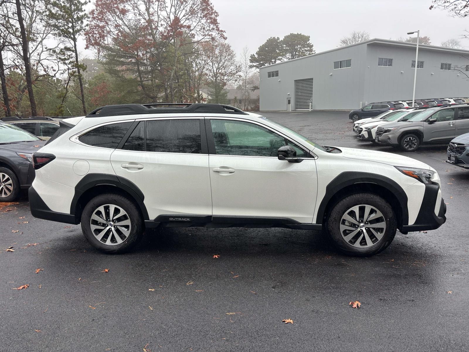 2025 Subaru Outback Premium photo 2