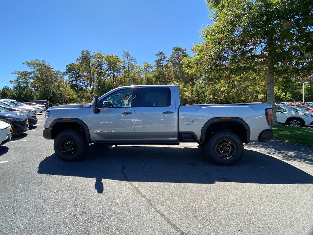 Used 2025 GMC Sierra 2500 HD 4WD Crew Cab 159 AT4X Truck Crew Cab