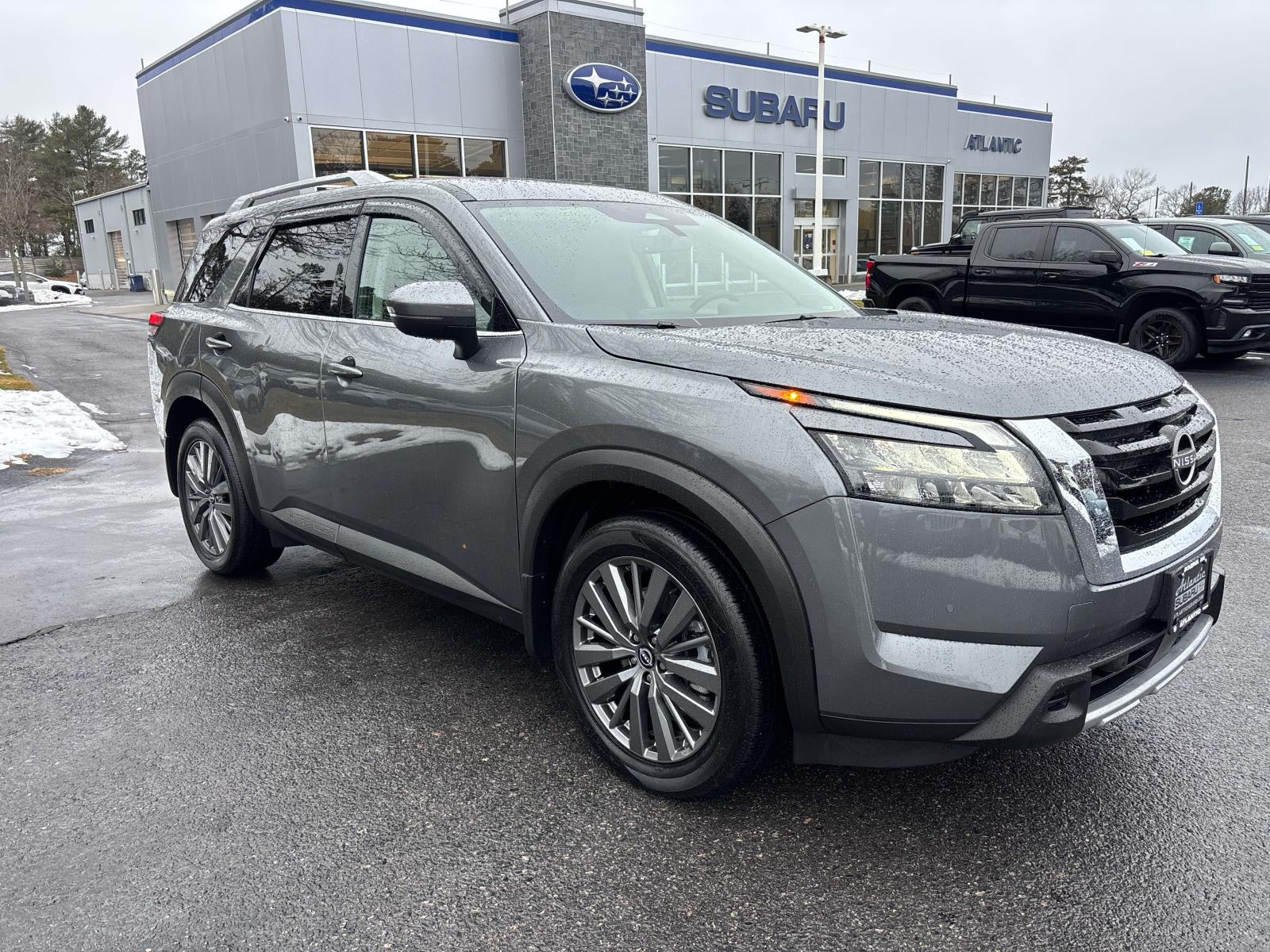 2025 Nissan Pathfinder SL's photo