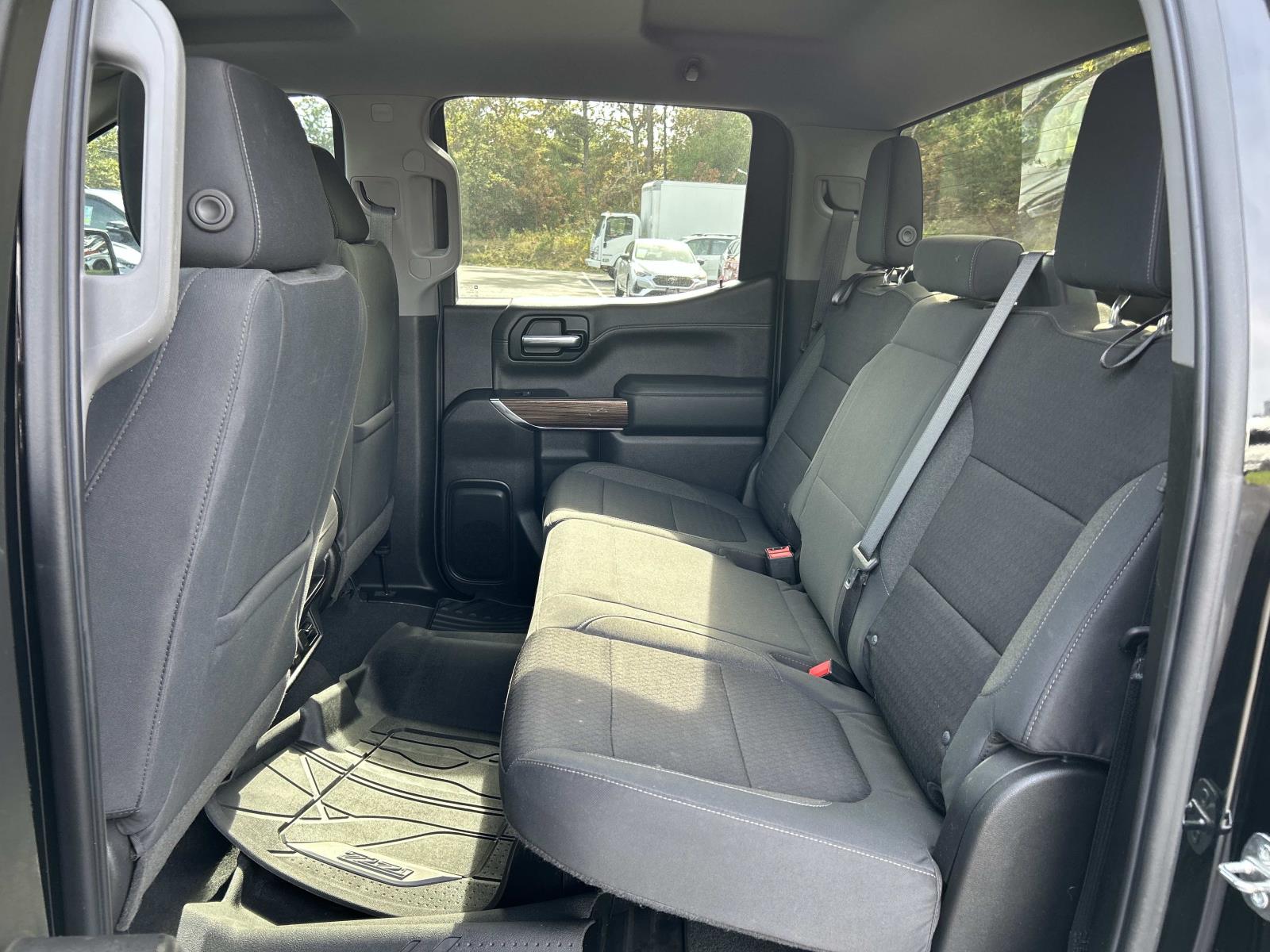 2019 Chevrolet Silverado 1500 RST - Photo 11