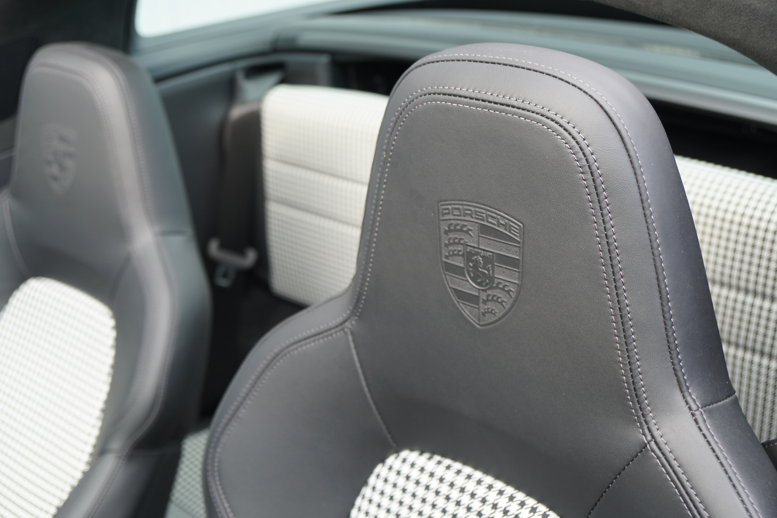 2024 Porsche 911 Edition 50 Years Porsche Design - Photo 10