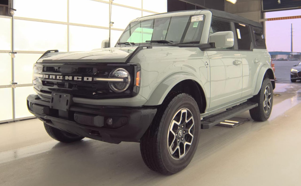 2023 Ford Bronco Outer Banks
