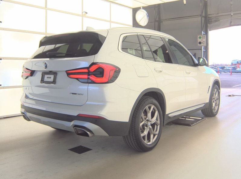 2023 BMW X3 30i