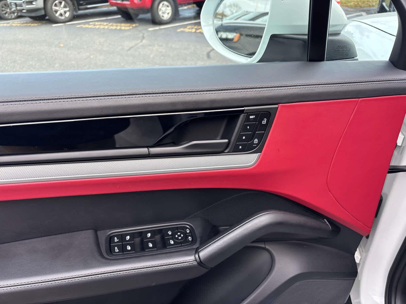 2024 Porsche Cayenne Base - Photo 14