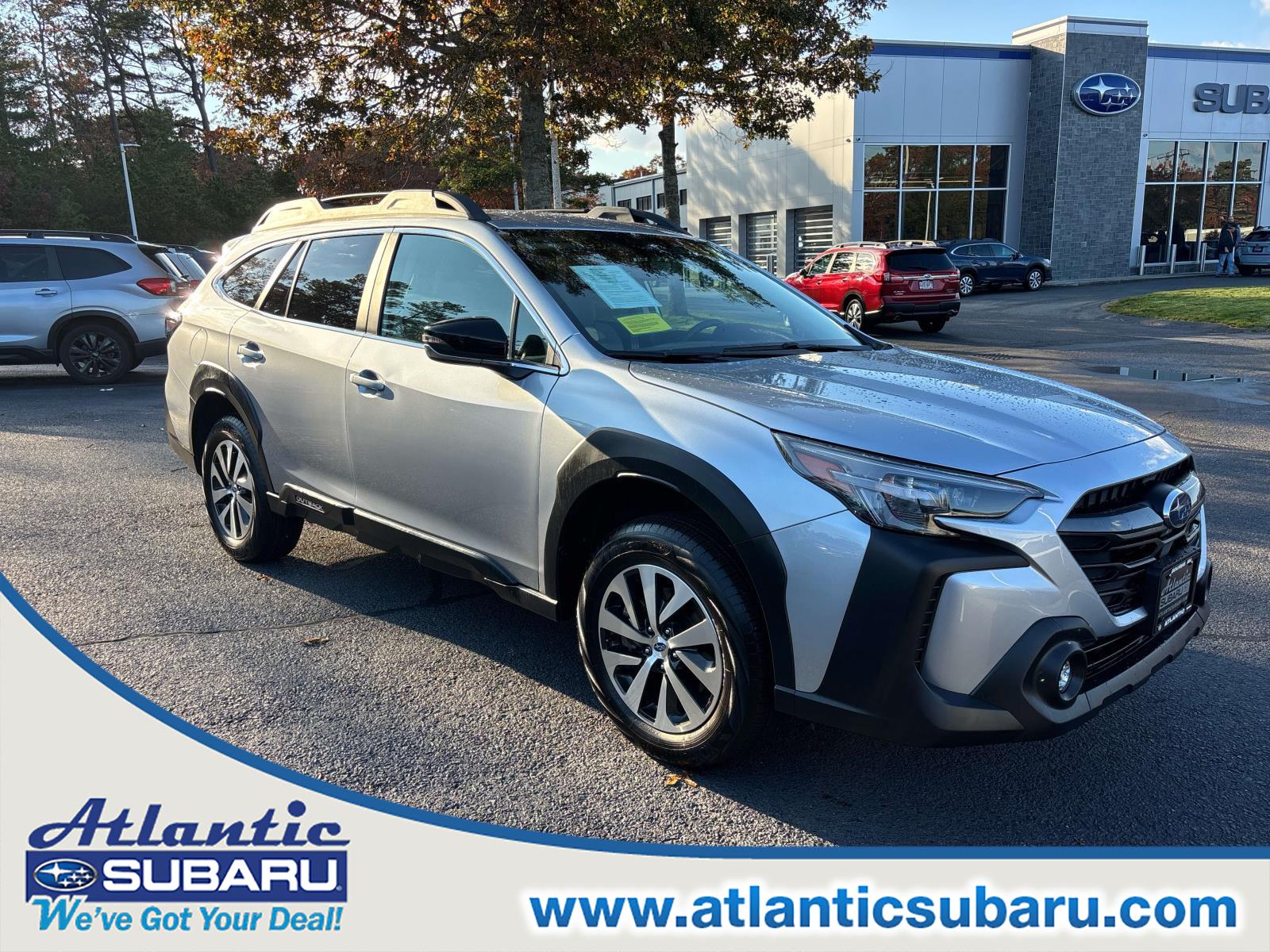 2025 Subaru Outback Premium's photo