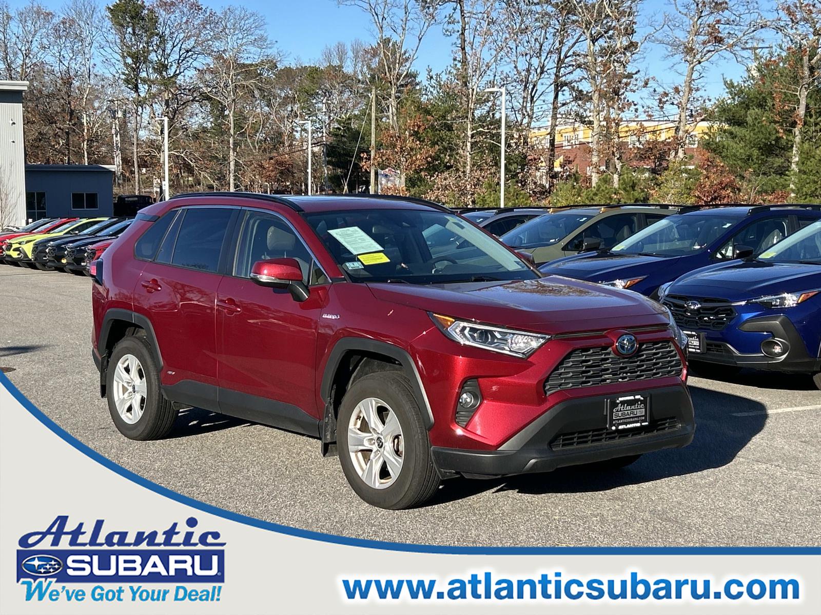 2021 Toyota RAV4 XLE's photo