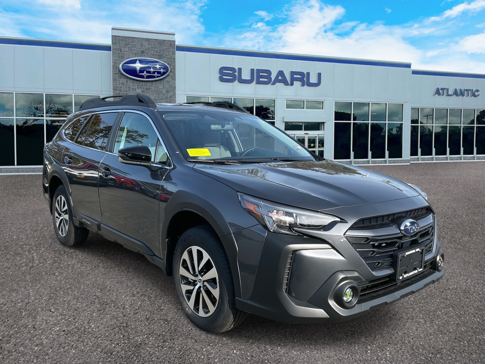 2025 Subaru Outback Premium's photo