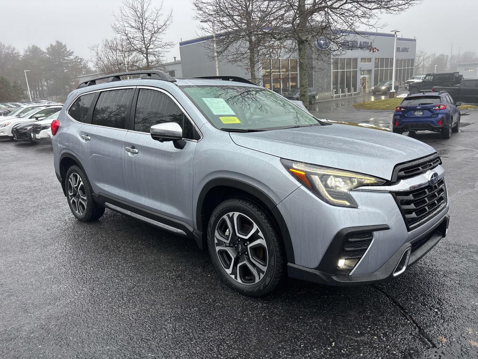 2023 Subaru Ascent Touring's photo
