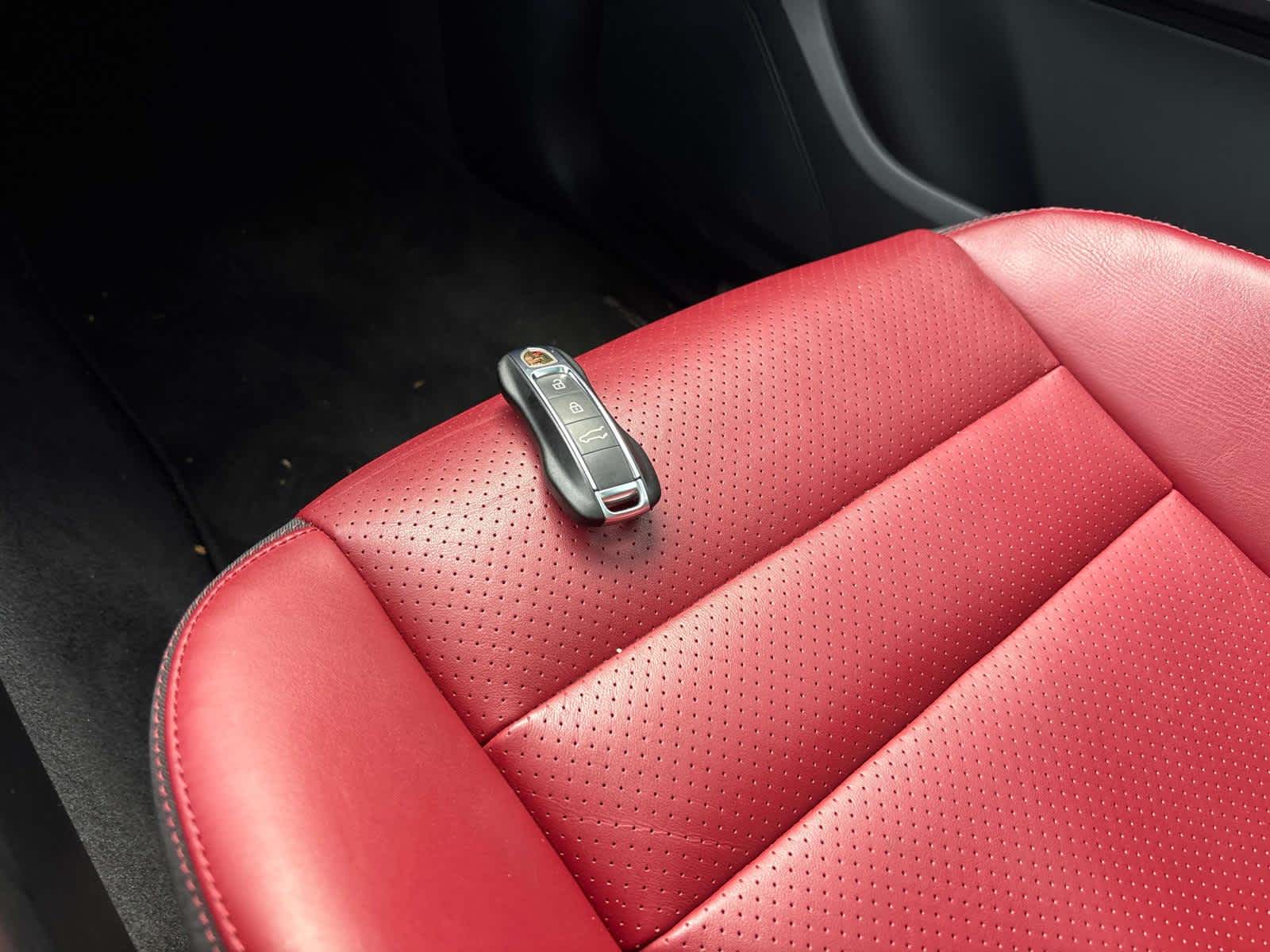 2024 Porsche Cayenne Base - Photo 24