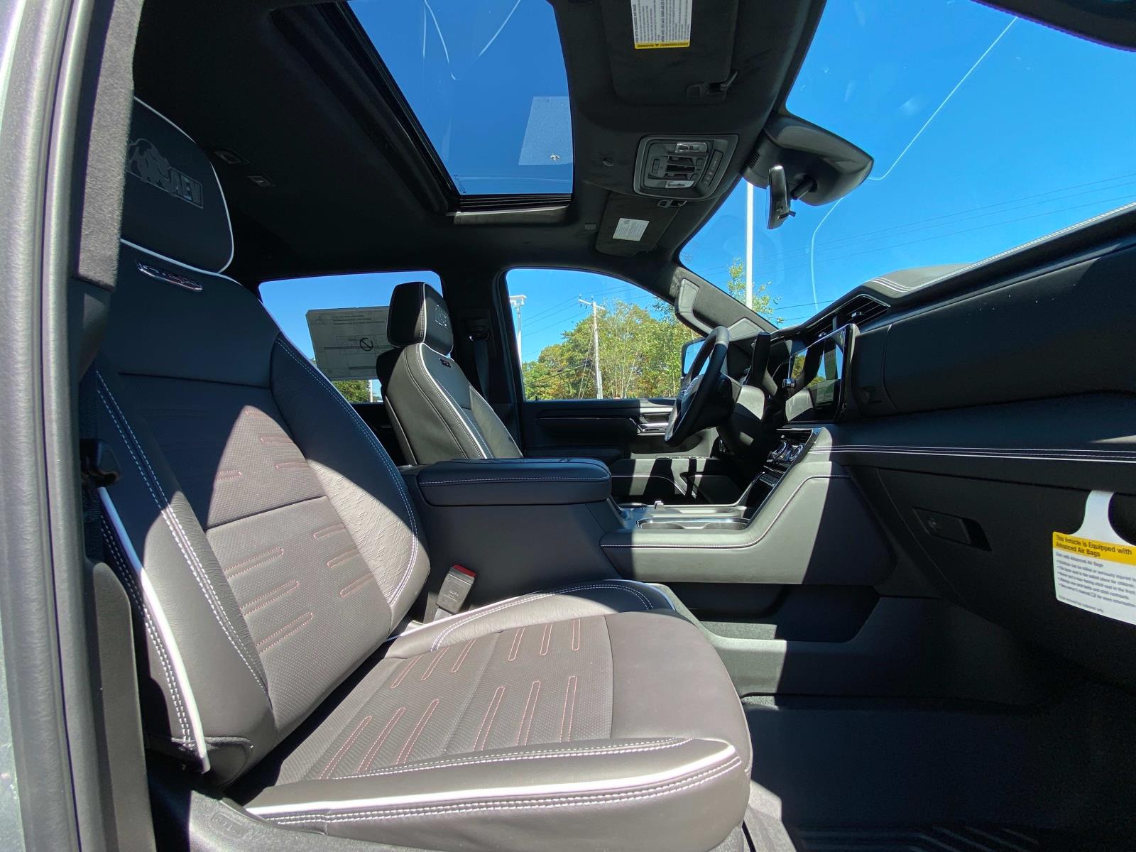 2025 GMC Sierra 2500HD AT4X - Photo 9