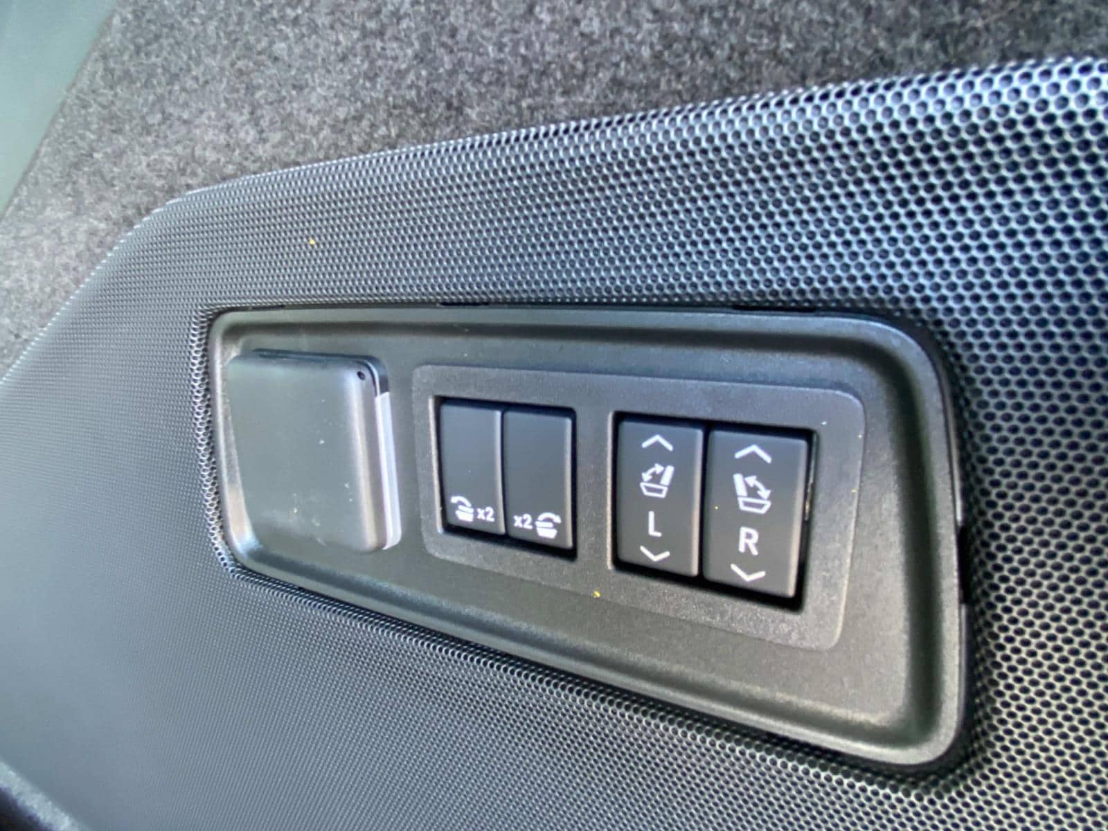 2025 Cadillac Escalade ESV Premium Luxury Platinum - Photo 14