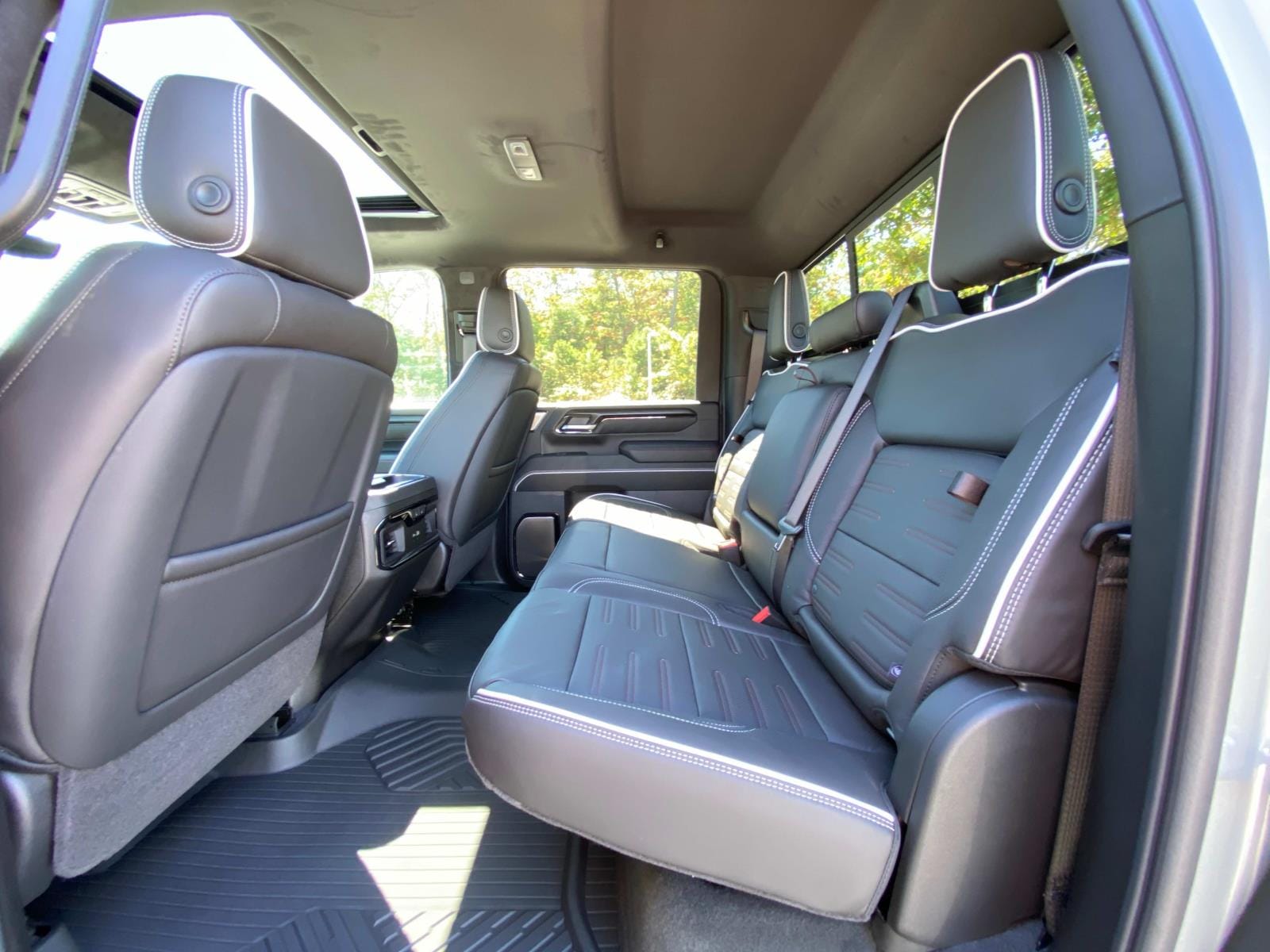 2025 GMC Sierra 2500HD AT4X - Photo 14