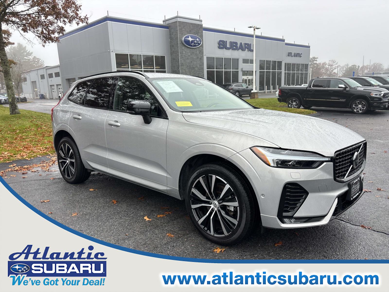 2025 Volvo XC60 Plus's photo