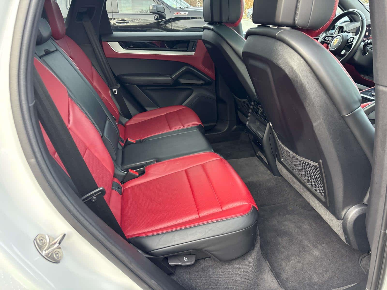 2024 Porsche Cayenne Base - Photo 12