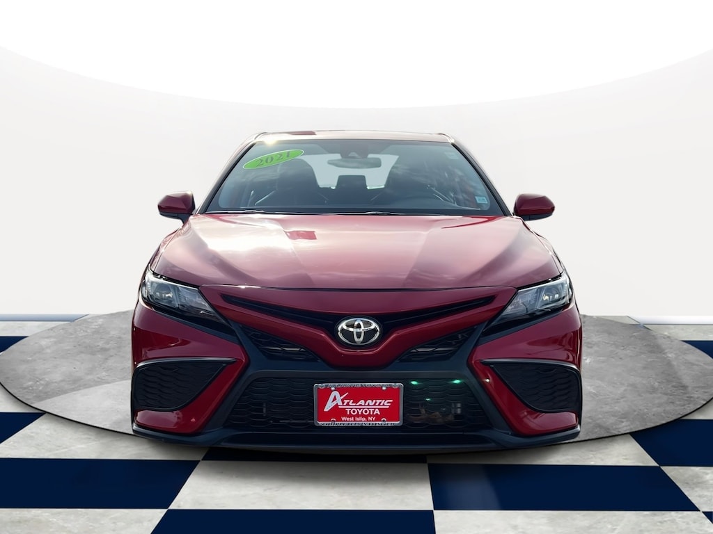 Used 2021 Toyota Camry SE Sedan