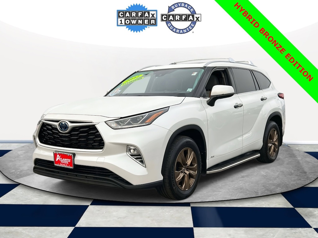 Used 2022 Toyota Highlander Hybrid XLE Bronze SUV