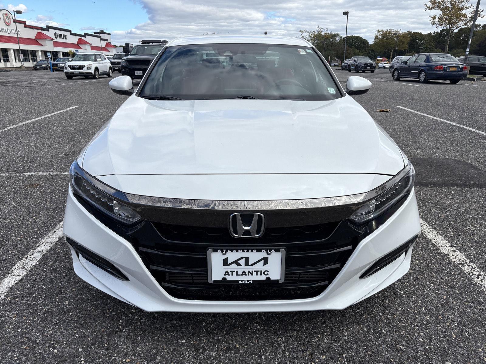 2019 Honda Accord Sport 1.5T photo 2