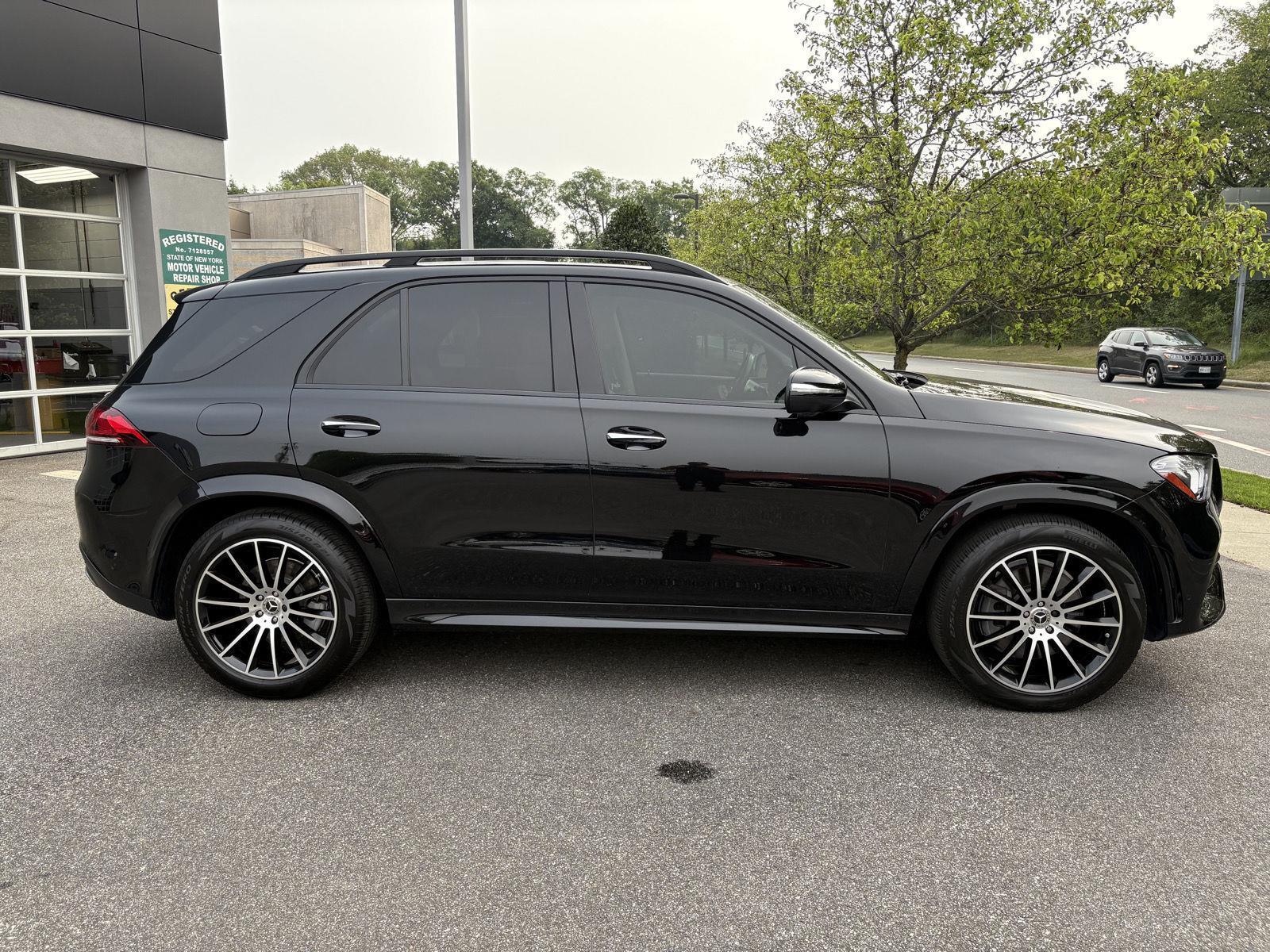 2022 Mercedes Benz GLE 450 4MATIC photo 2