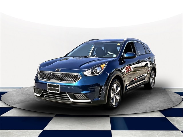 Used 2019 Kia Niro LX with VIN KNDCB3LC2K5350069 for sale in West Islip, NY
