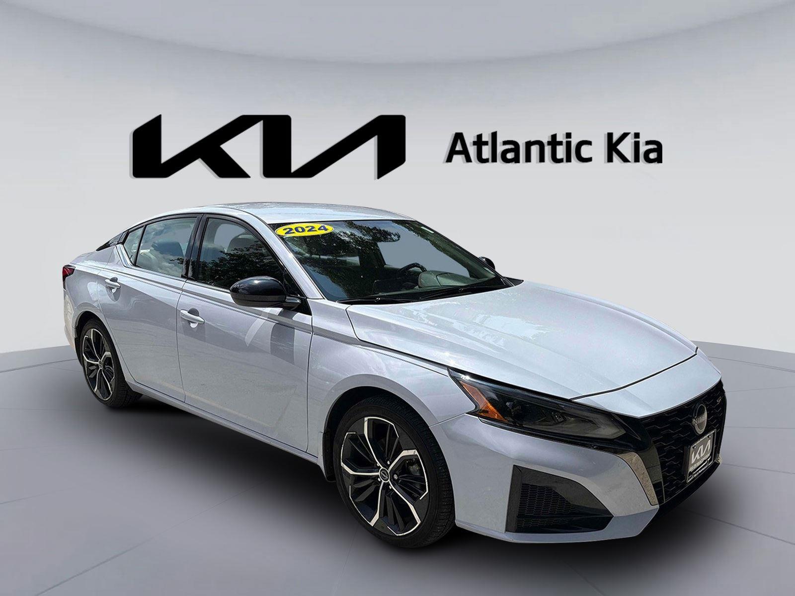 2024 Nissan Altima 2.5 SR photo 2