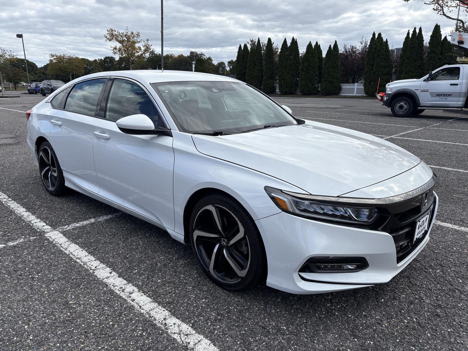 2019 Honda Accord Sport 1.5T photo 3