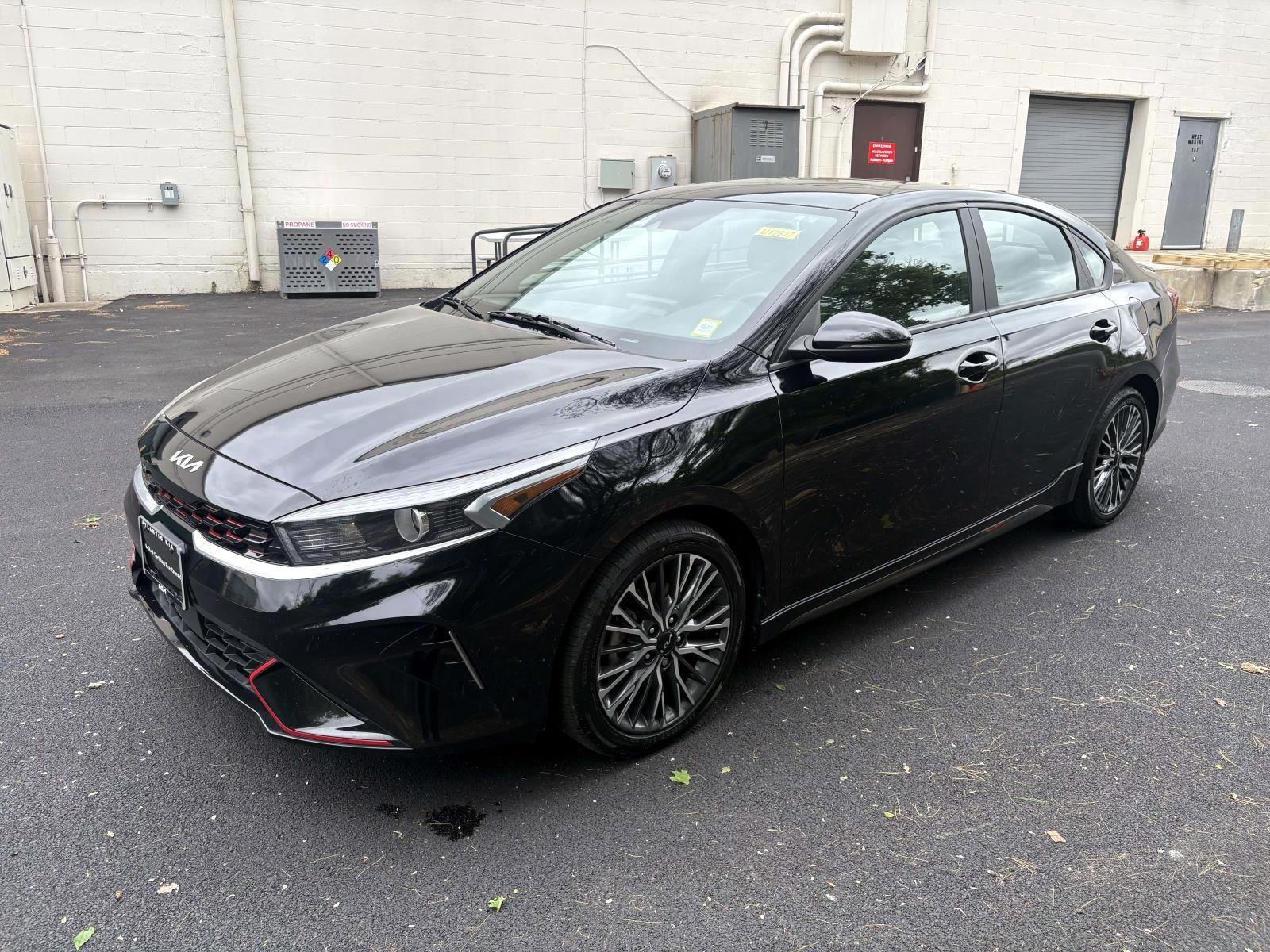 2023 Kia Forte GT-Line AT's photo
