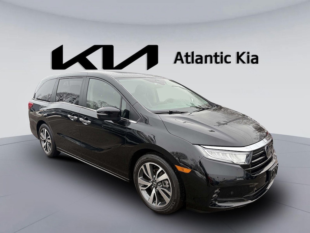 Used 2023 Honda Odyssey Touring Van