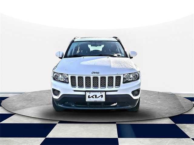 Used 2015 Jeep Compass Latitude with VIN 1C4NJDEB2FD105922 for sale in West Islip, NY