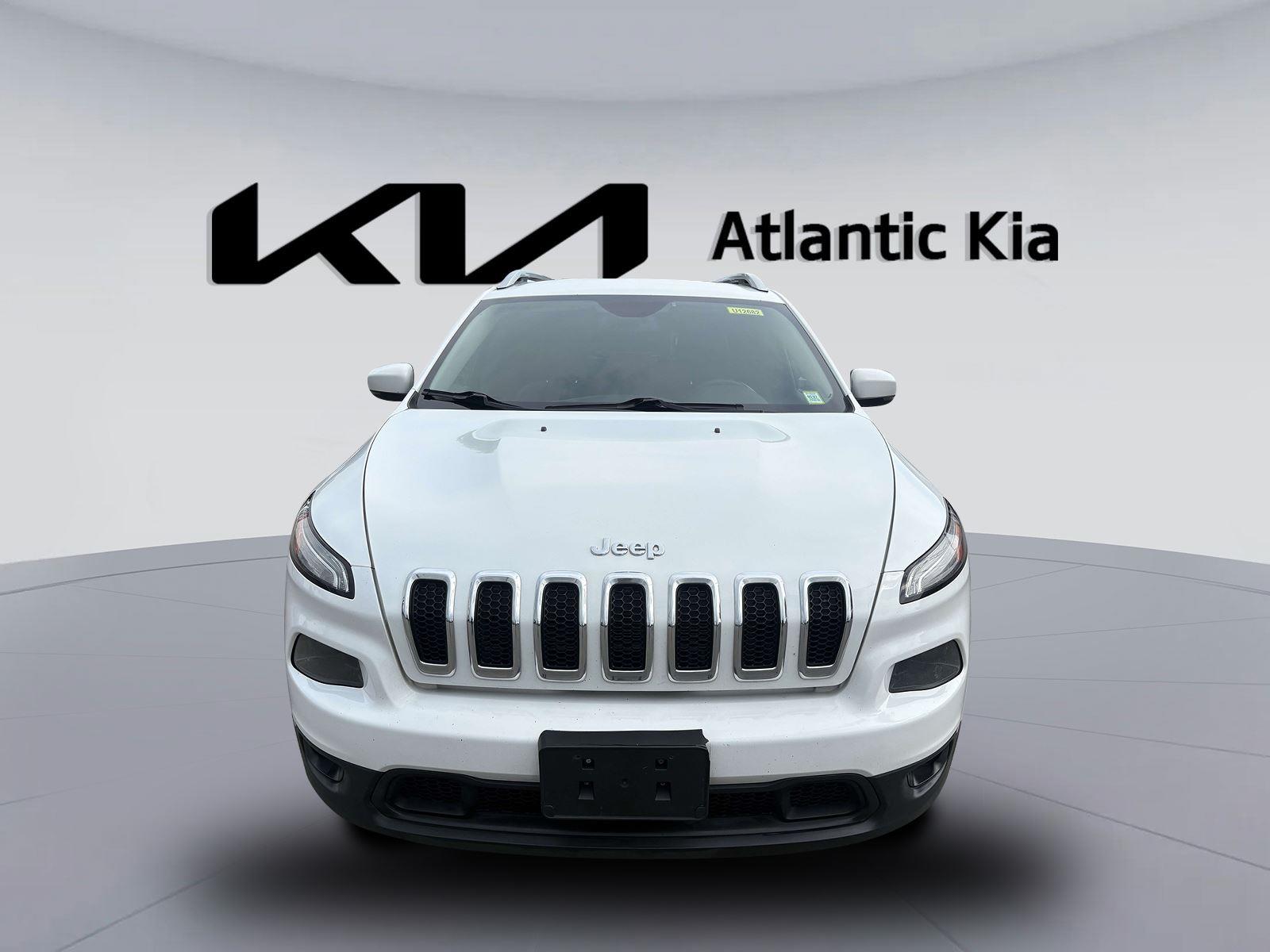 Used 2017 Jeep Cherokee Latitude with VIN 1C4PJMCSXHW651936 for sale in West Islip, NY