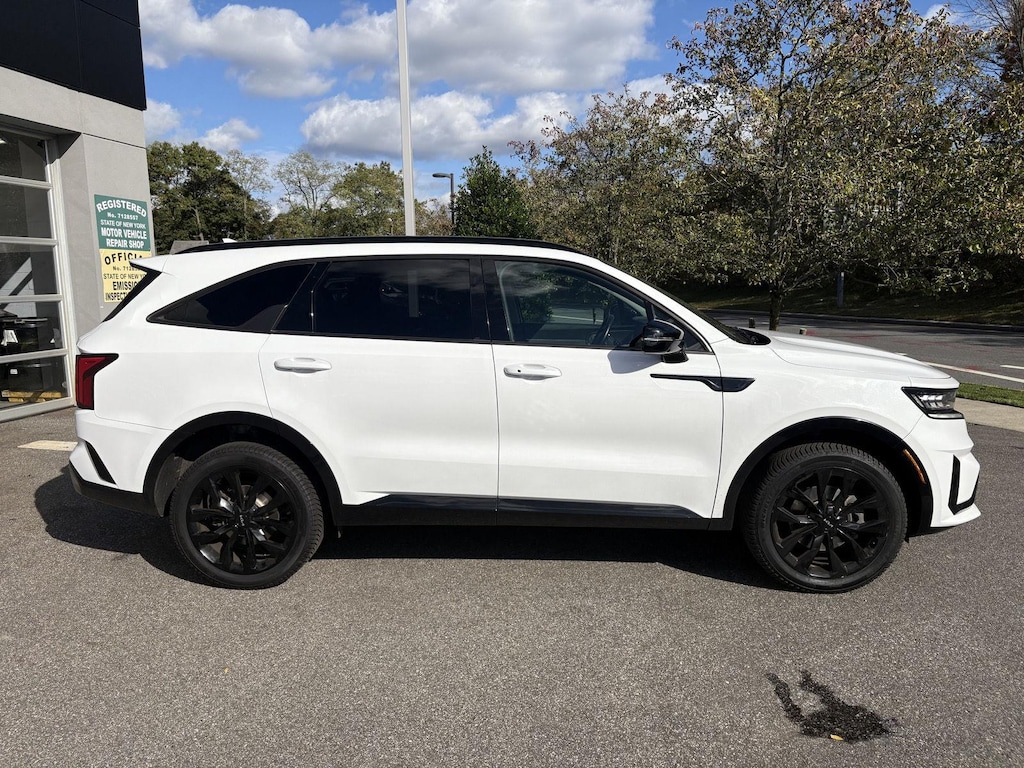 Used 2023 Kia Sorento SX SUV