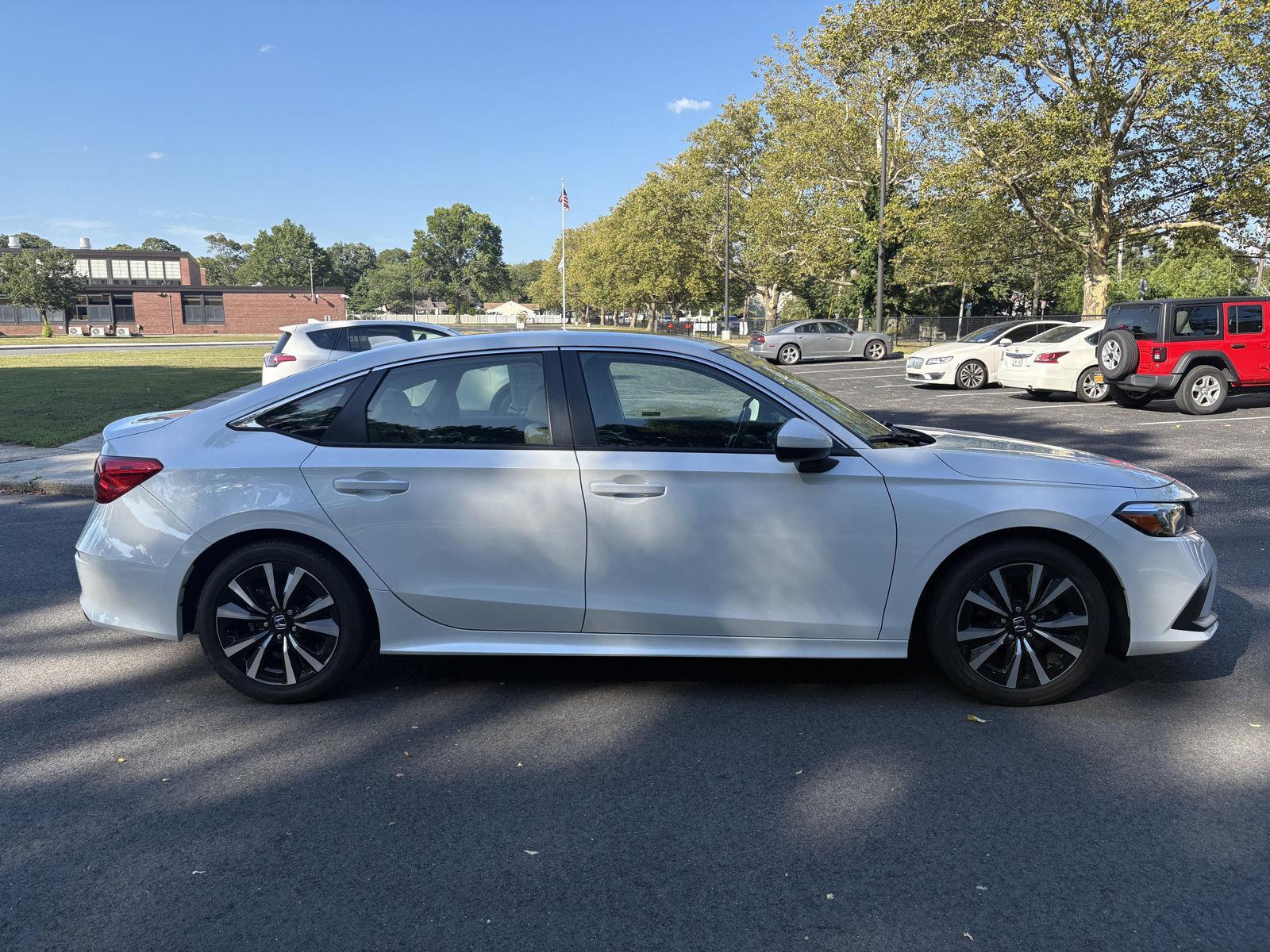 2022 Honda Civic EX photo 4