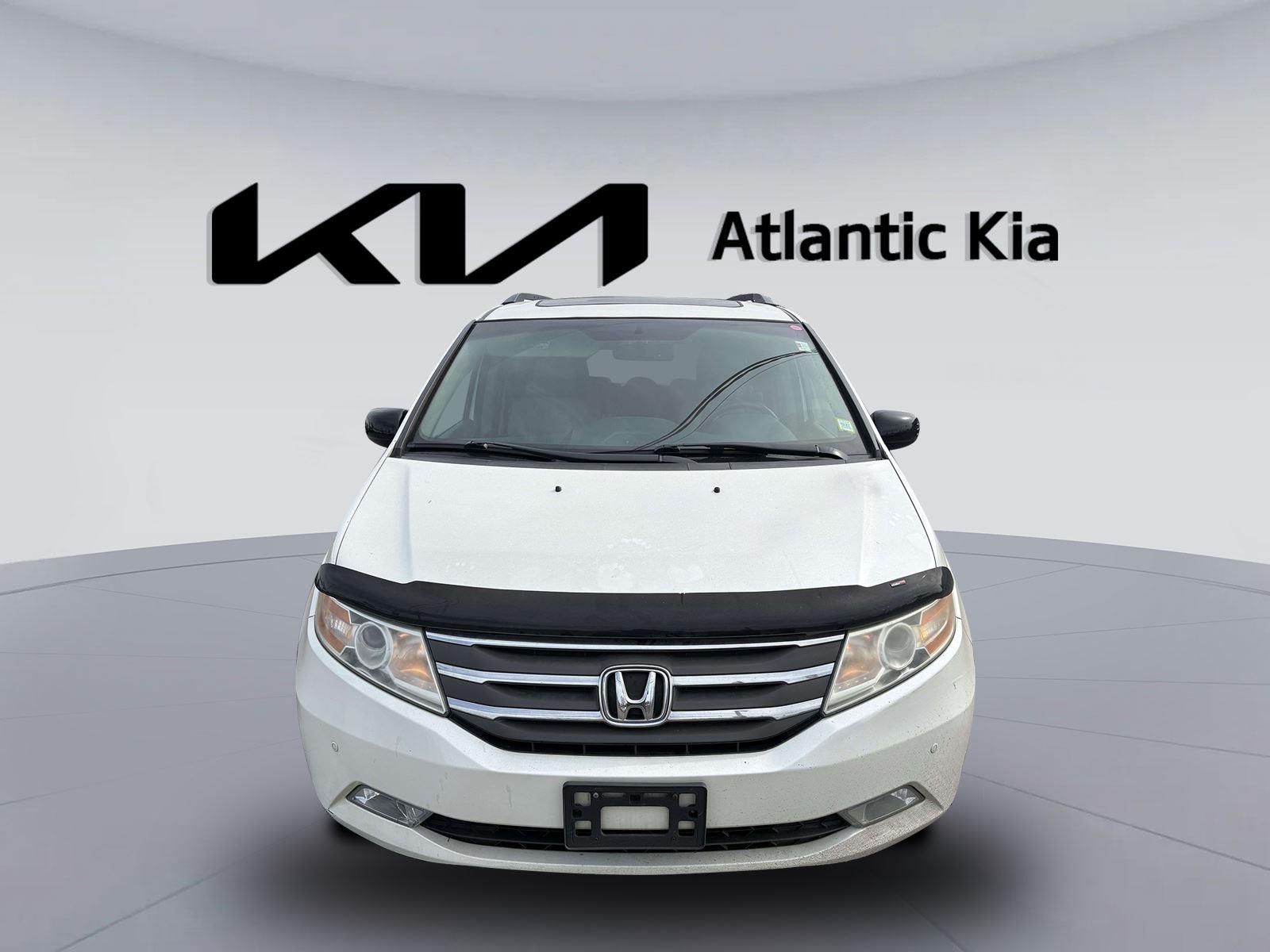 Used 2013 Honda Odyssey Touring Elite with VIN 5FNRL5H90DB088246 for sale in West Islip, NY