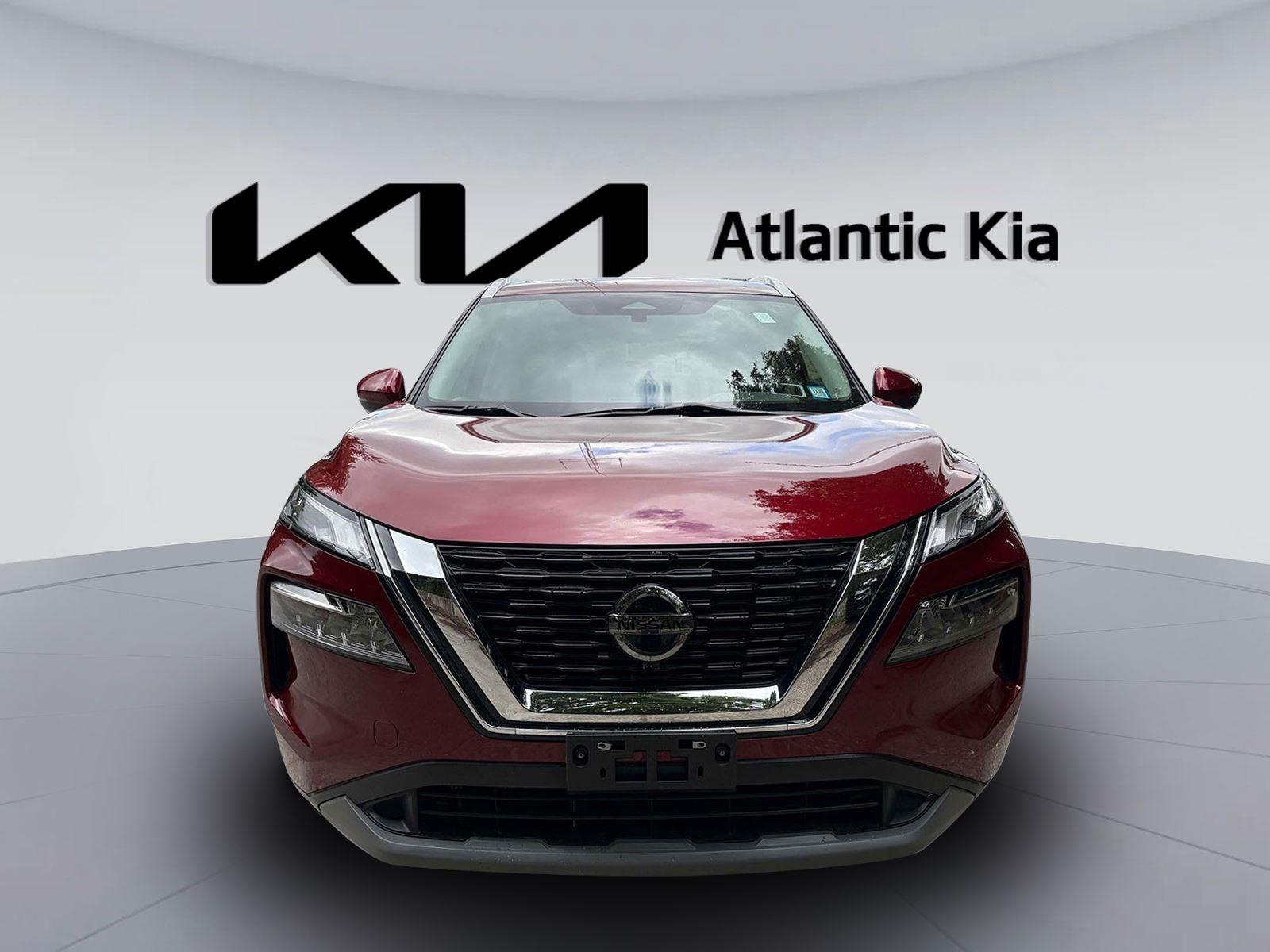 2021 Nissan Rogue SV photo 2