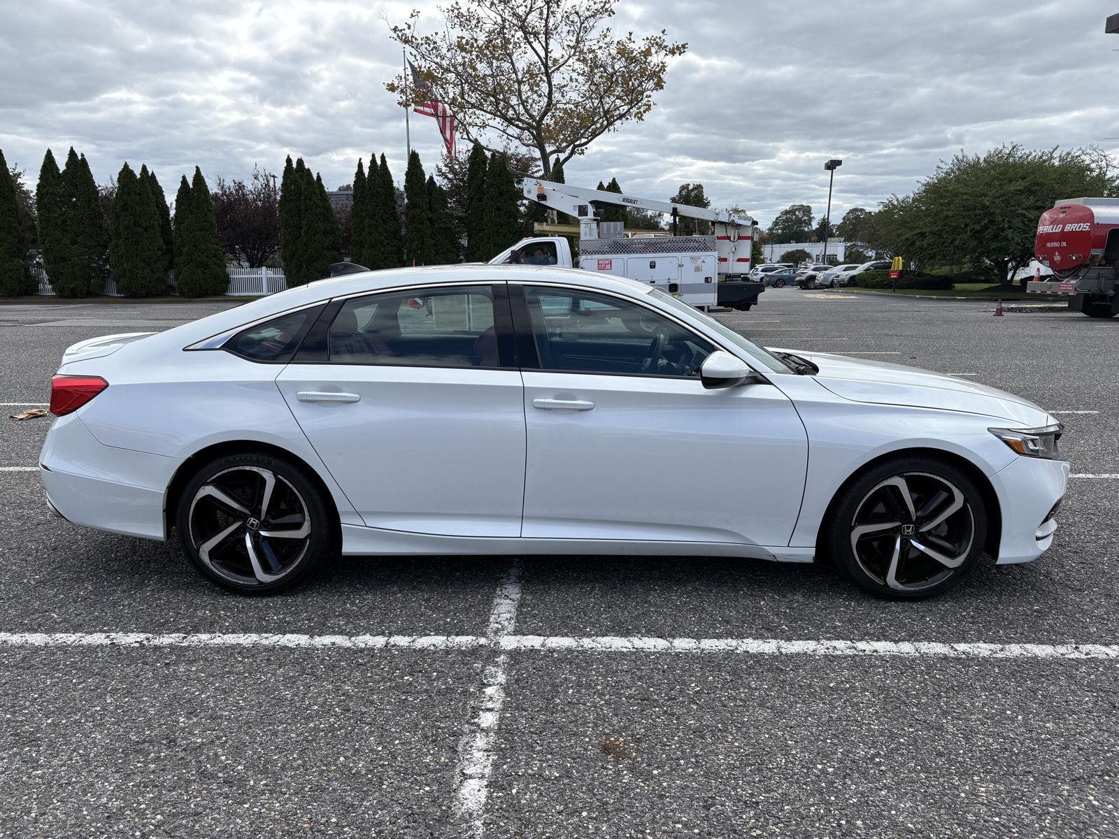 2019 Honda Accord Sport 1.5T photo 4