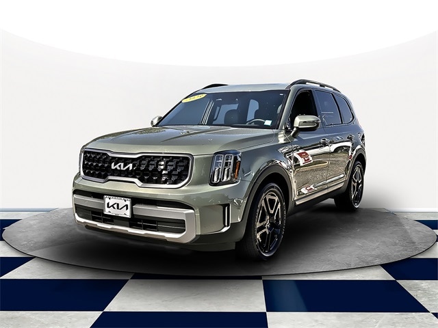 Used 2023 Kia Telluride EX X-Line with VIN 5XYP3DGCXPG406028 for sale in West Islip, NY