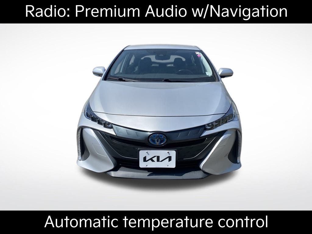 Used 2021 Toyota Prius Prime XLE with VIN JTDKAMFP6M3182745 for sale in West Islip, NY