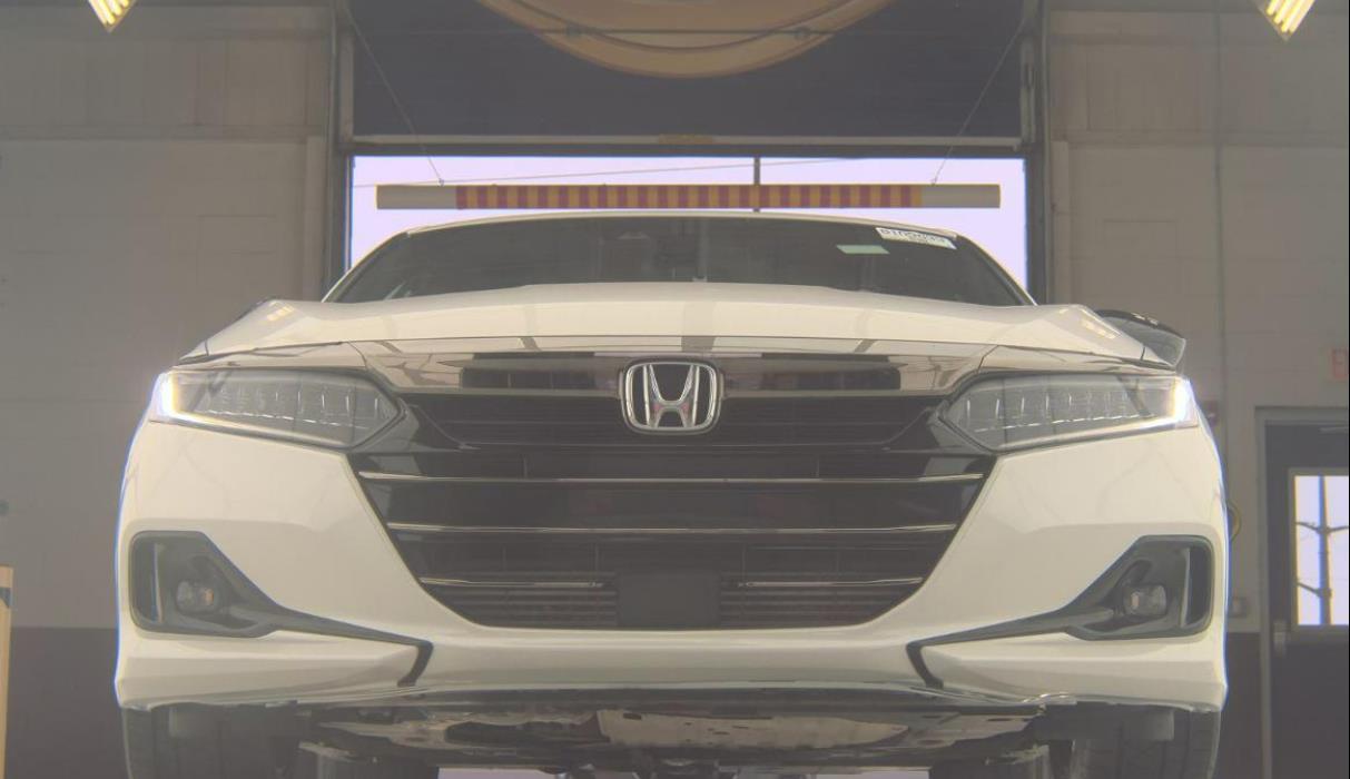 2022 Honda Accord Sport photo 3