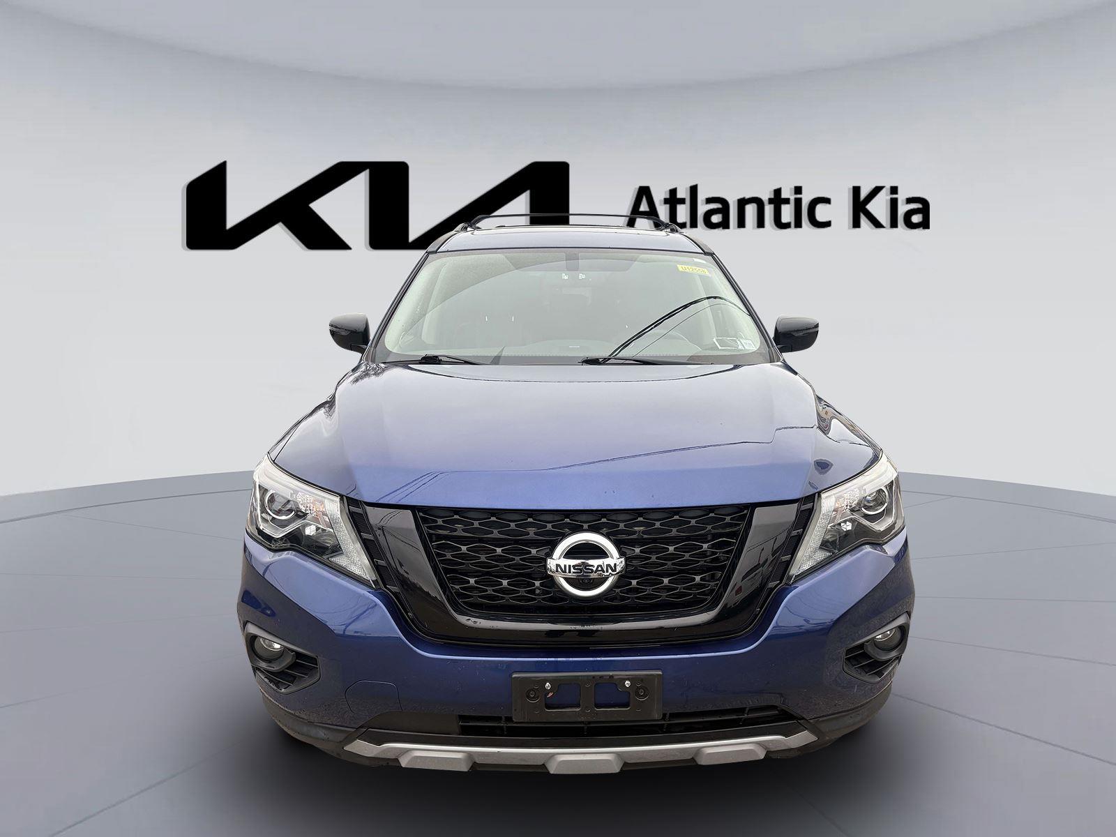 Used 2019 Nissan Pathfinder SL with VIN 5N1DR2MM0KC654641 for sale in West Islip, NY