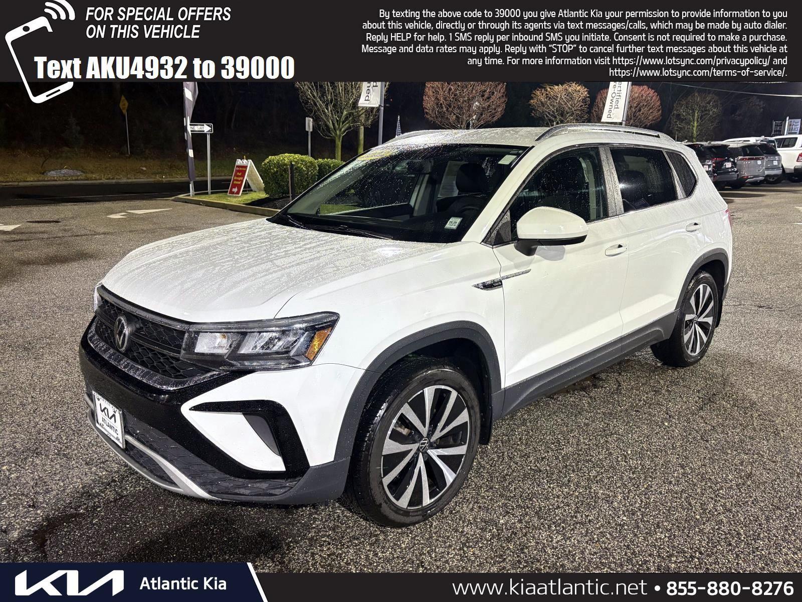 2022 Volkswagen Taos SE's photo