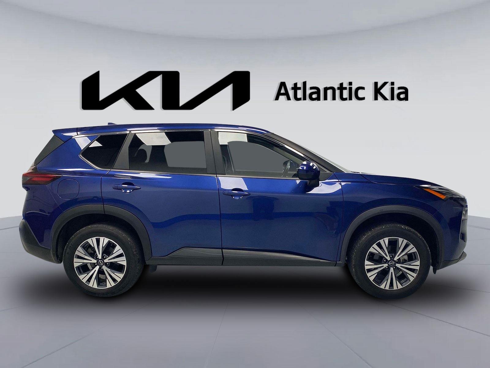 2023 Nissan Rogue SV photo 3